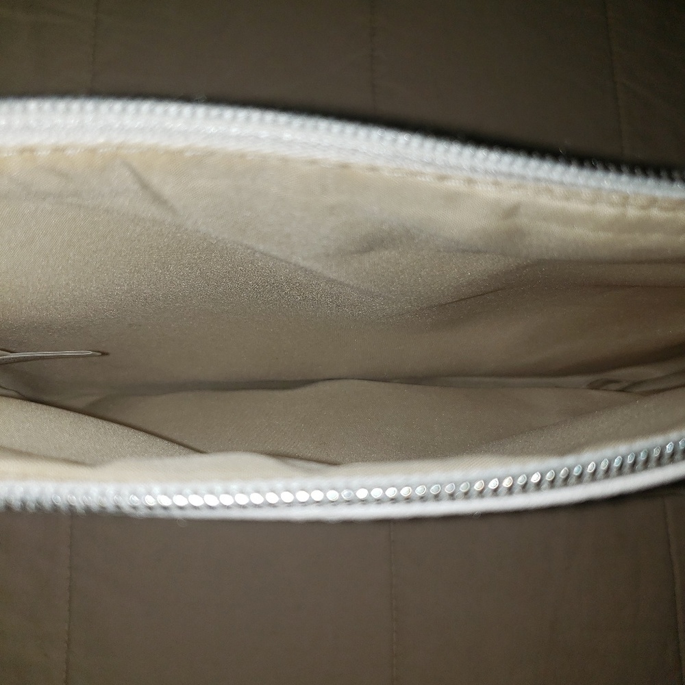 Purse - Picture 2 of 2